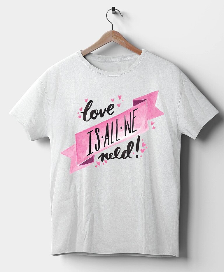 Camiseta Love Is All We Need 2.0 – Imagen de producto