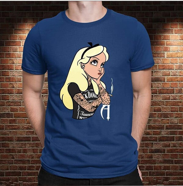 Camiseta Alicia Gótica