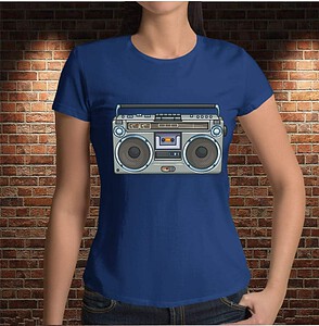 Camiseta Radio Cassette – Imagen de producto
