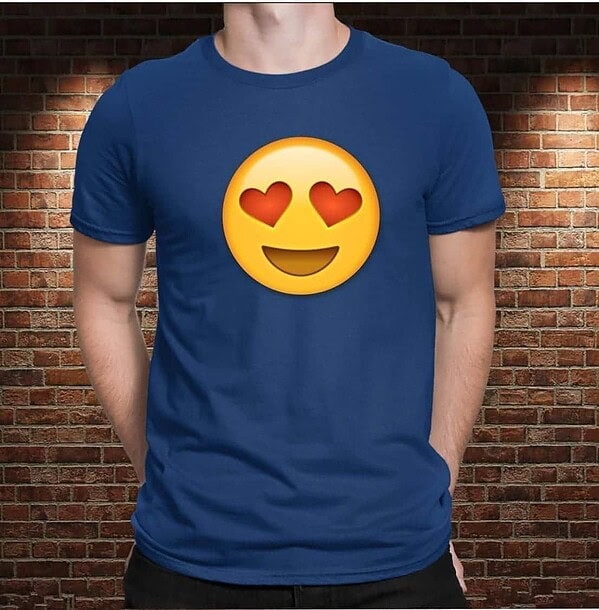 Camiseta Emoji Enamorado - Imagen 9