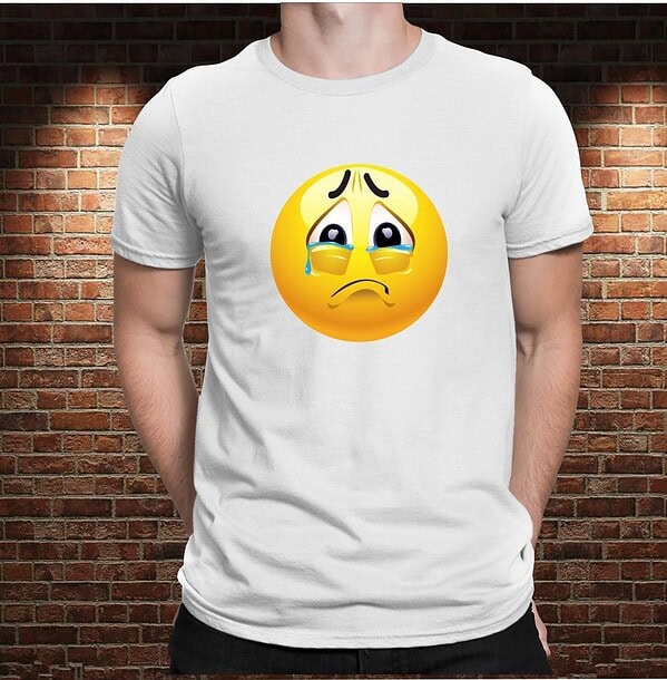 Camiseta Emoji Haciendo Pucheros - Imagen 5